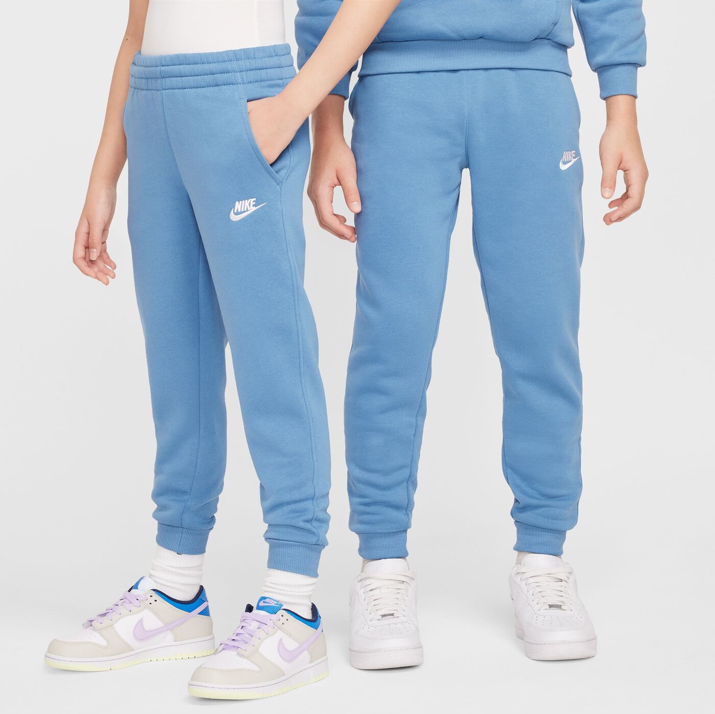 NIKE - K NSW CLUB FLC JGGR LBR AEGEAN STORM/WHITE – Bild 3