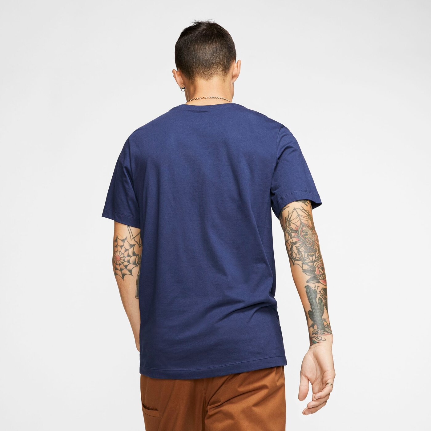 NIKE - M NSW CLUB TEE MIDNIGHT NAVY/WHITE – Bild 4