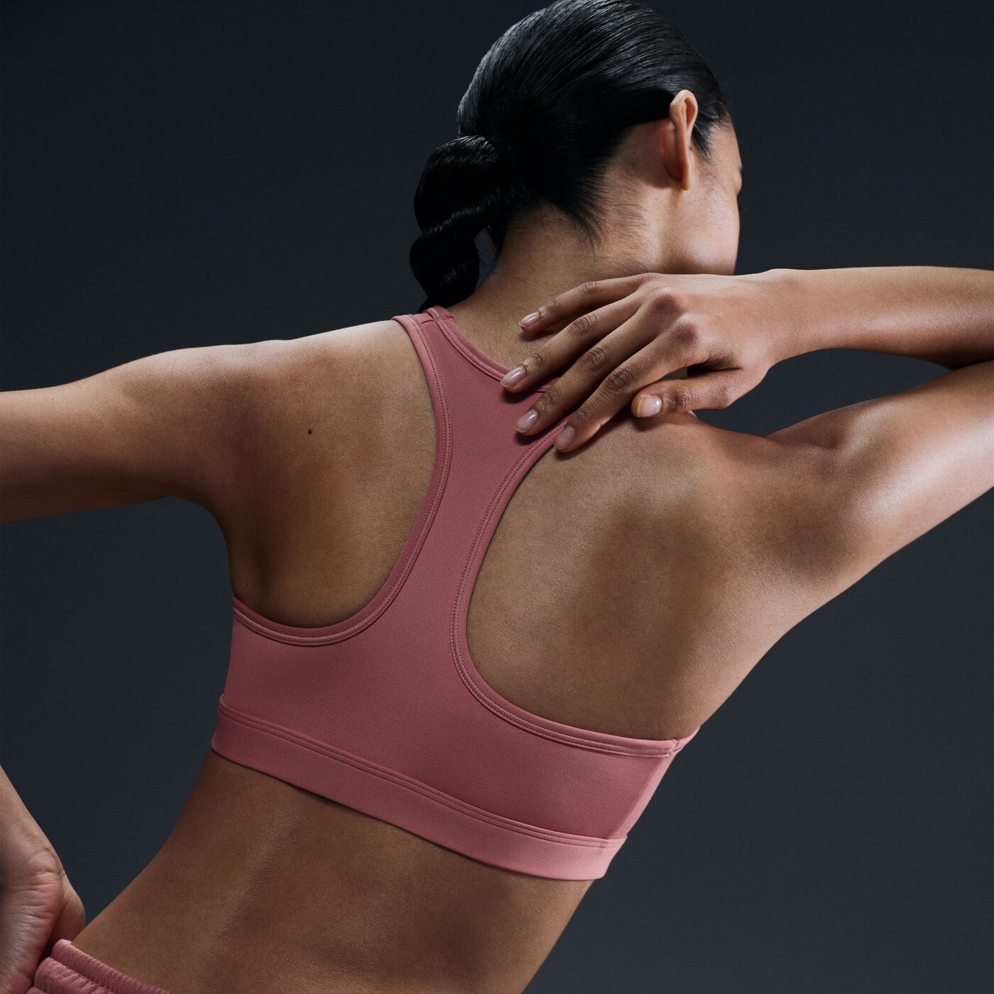 NIKE - W NK SWSH MED SPT BRA CANYON PINK/WHITE – Bild 2