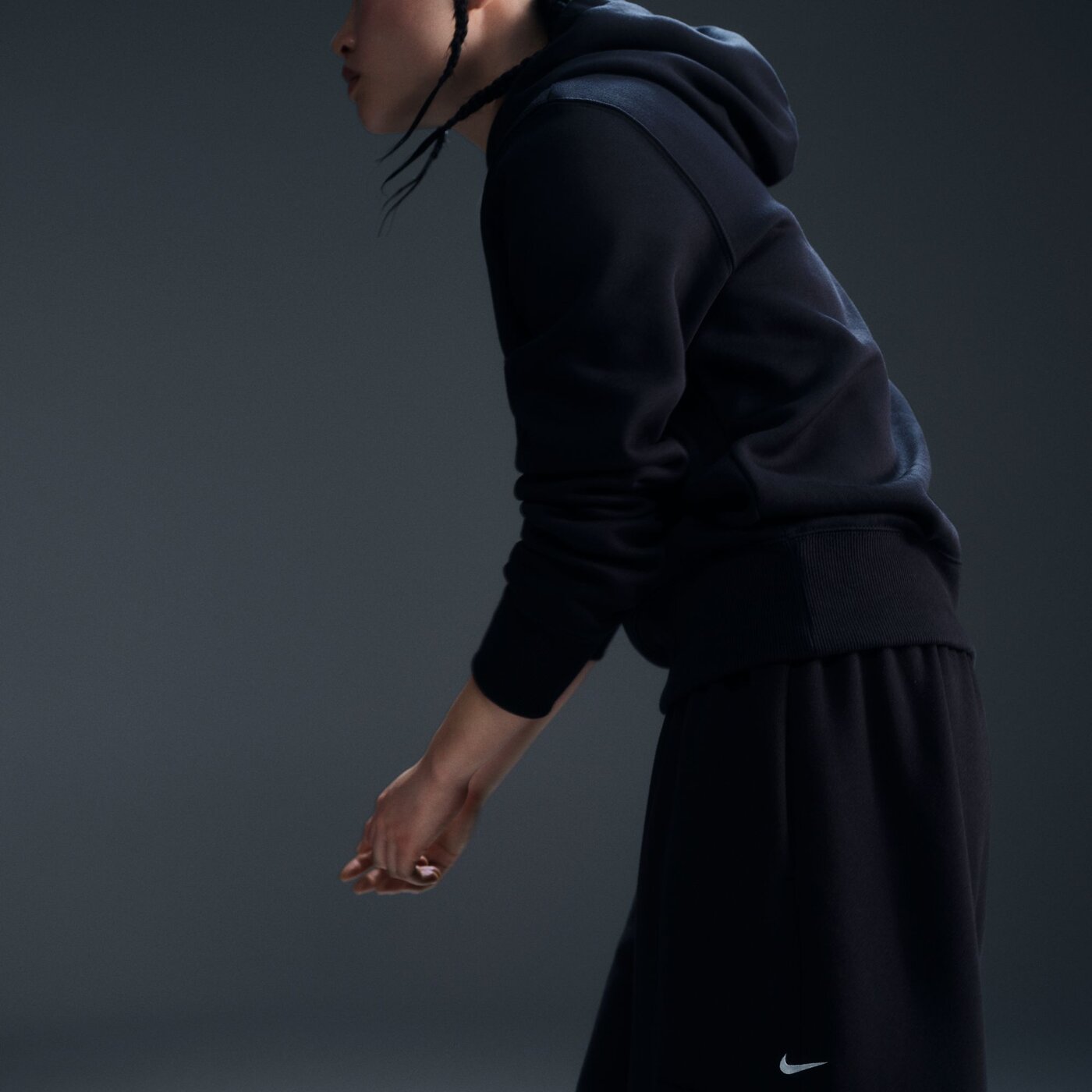 NIKE - W NSW PHNX FLC STD PO HOODIE BLACK/SAIL – Bild 4