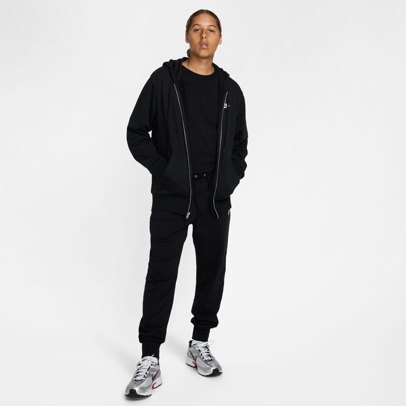 NIKE - M NK CLUB FT JOGGER BLACK/BLACK/WHITE – Bild 3