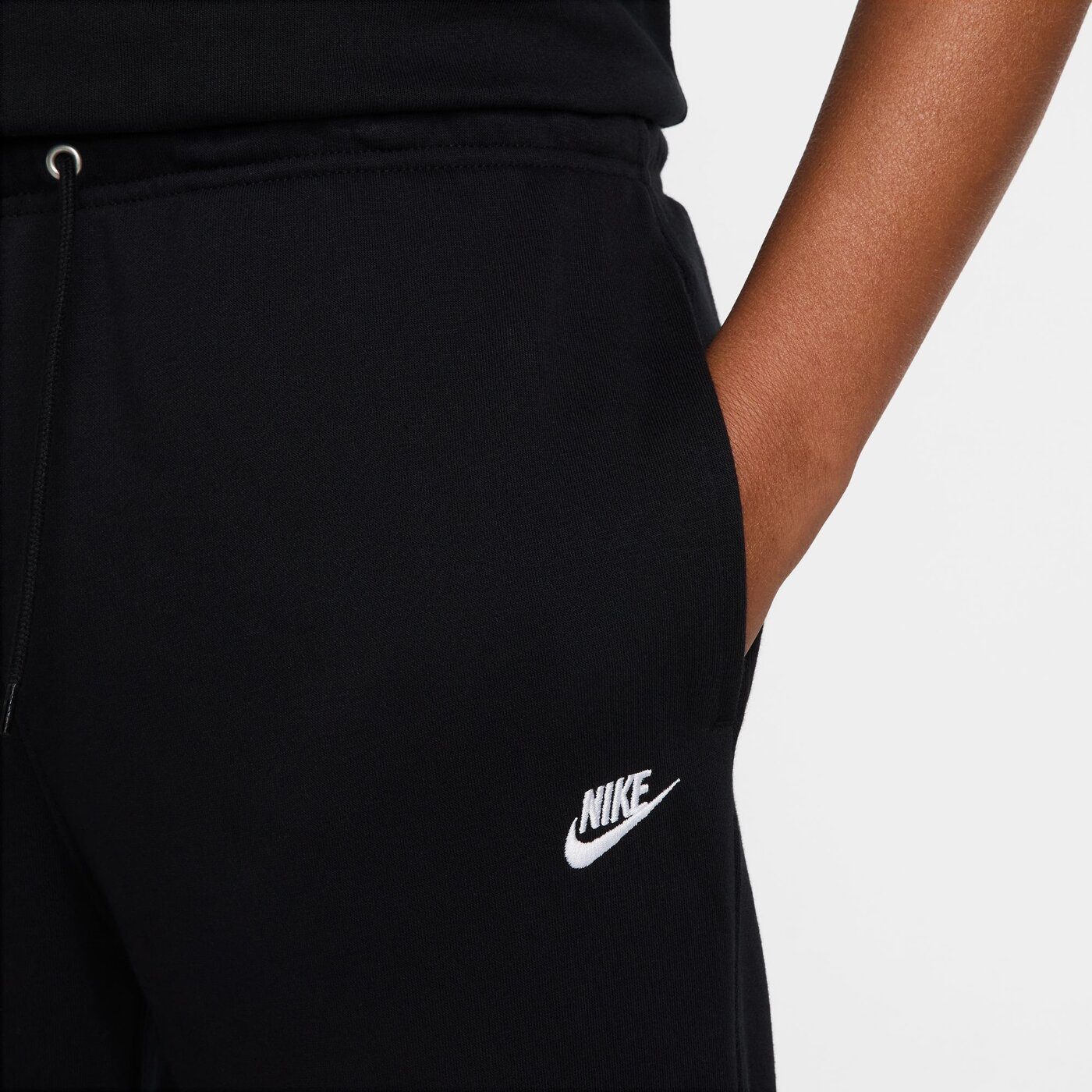 NIKE - M NK CLUB FT JOGGER BLACK/BLACK/WHITE – Bild 6