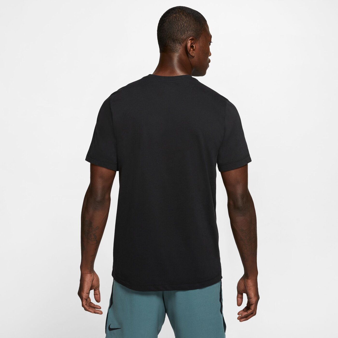 NIKE - M NK DF TEE DFC CREW SOLID BLACK/WHITE – Bild 2